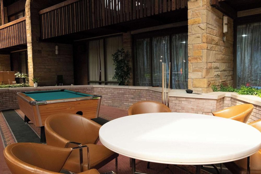 Quality Inn Somerset photo 56
