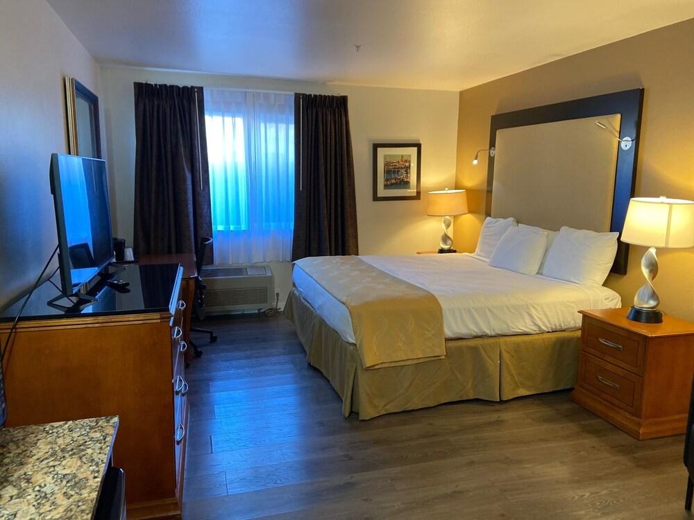 Toppenish Inn and Suites photo 17