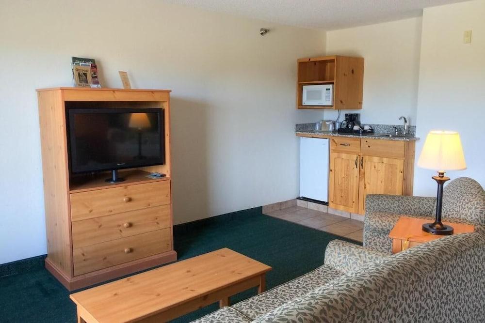 White Oak Inn & Suites photo 39