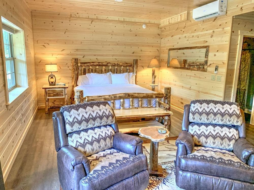 Cricket Hill Lodge & Cabins photo 52