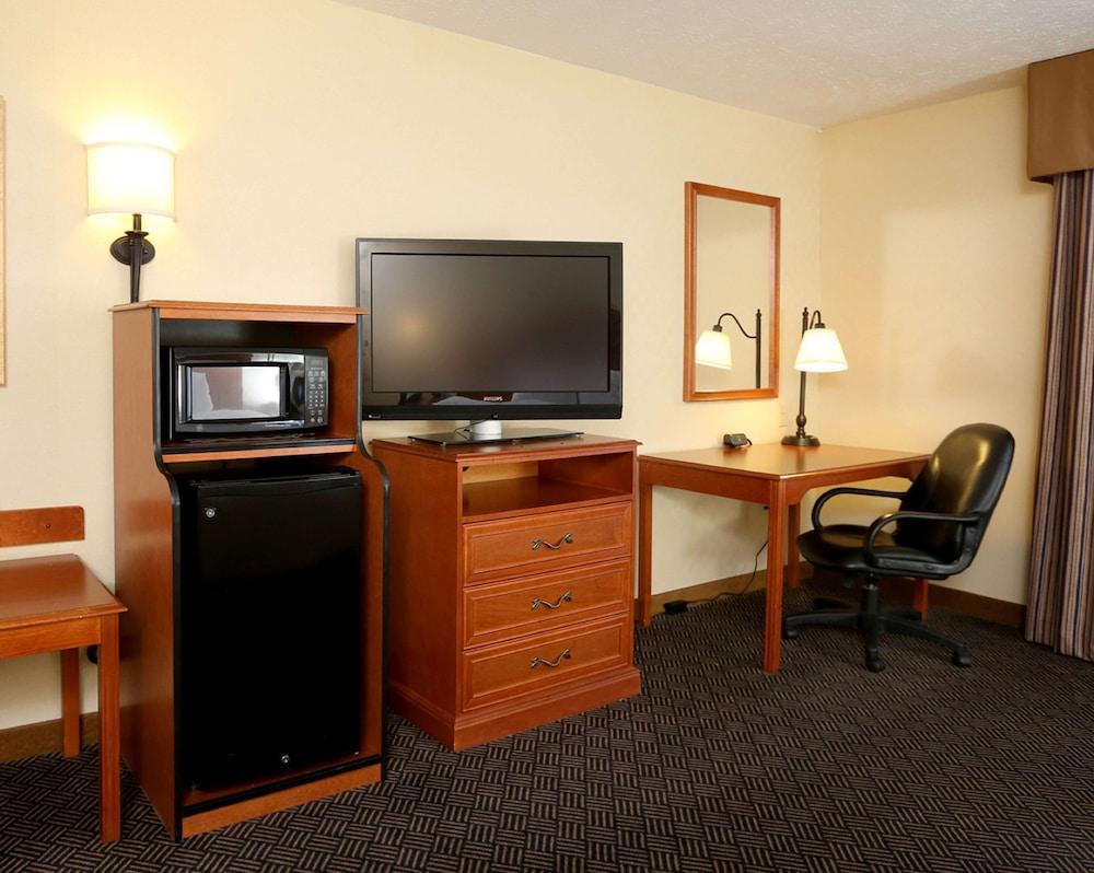 Hampton Inn Waterloo Cedar Valley photo 56