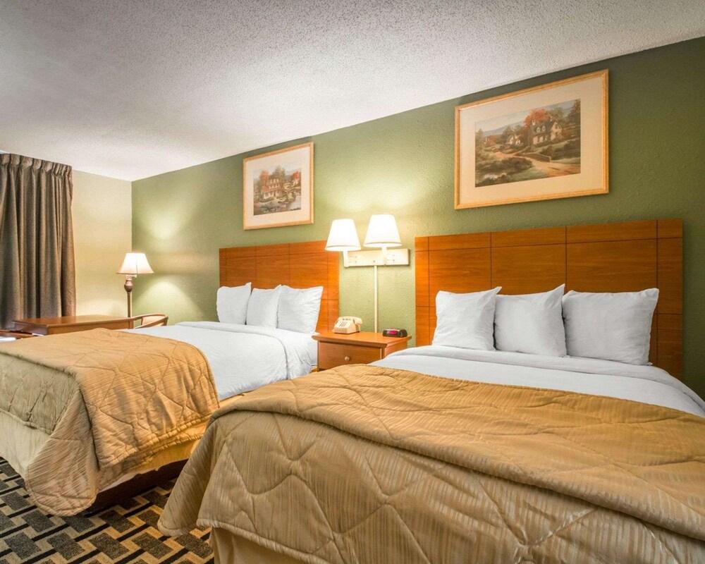 Quality Inn & Suites Ridgeland photo 16