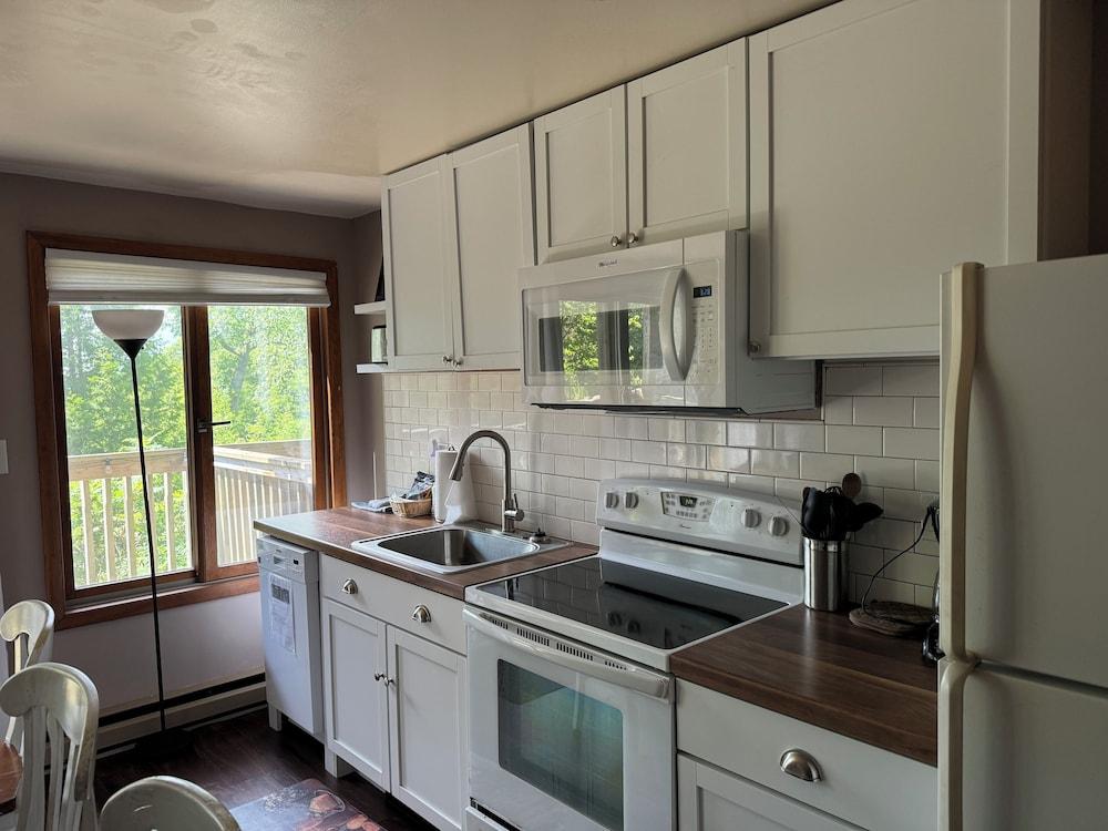 Sunset Condominiums photo 27