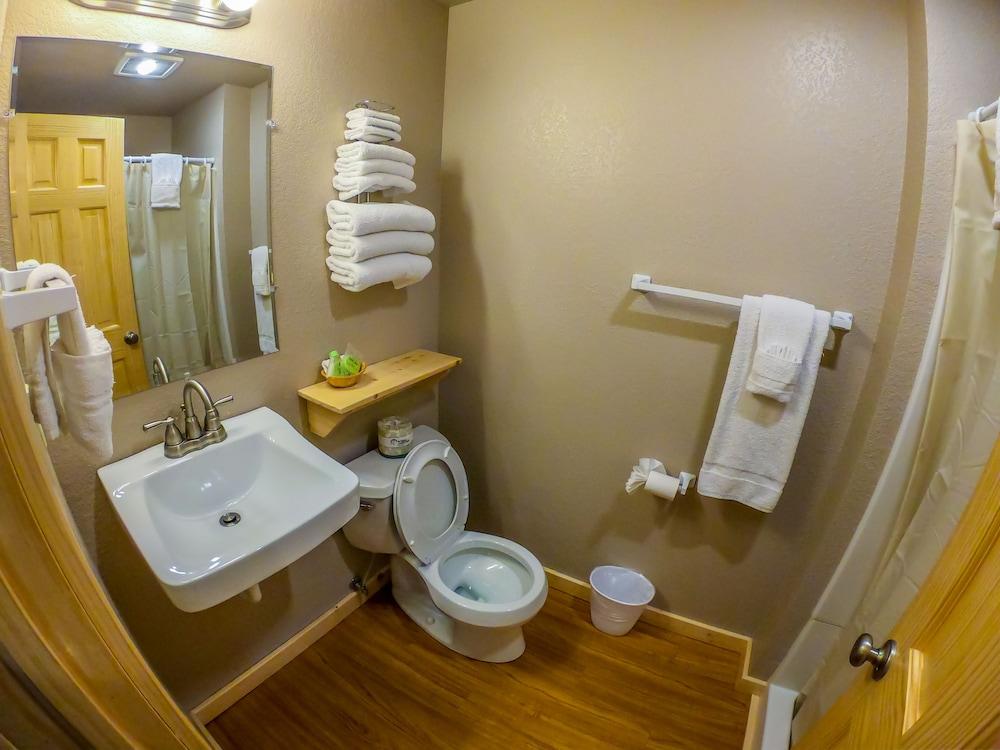 Triangle Motel photo 20