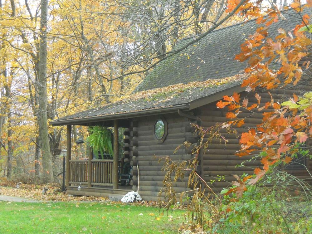 Cricket Hill Lodge & Cabins photo 24