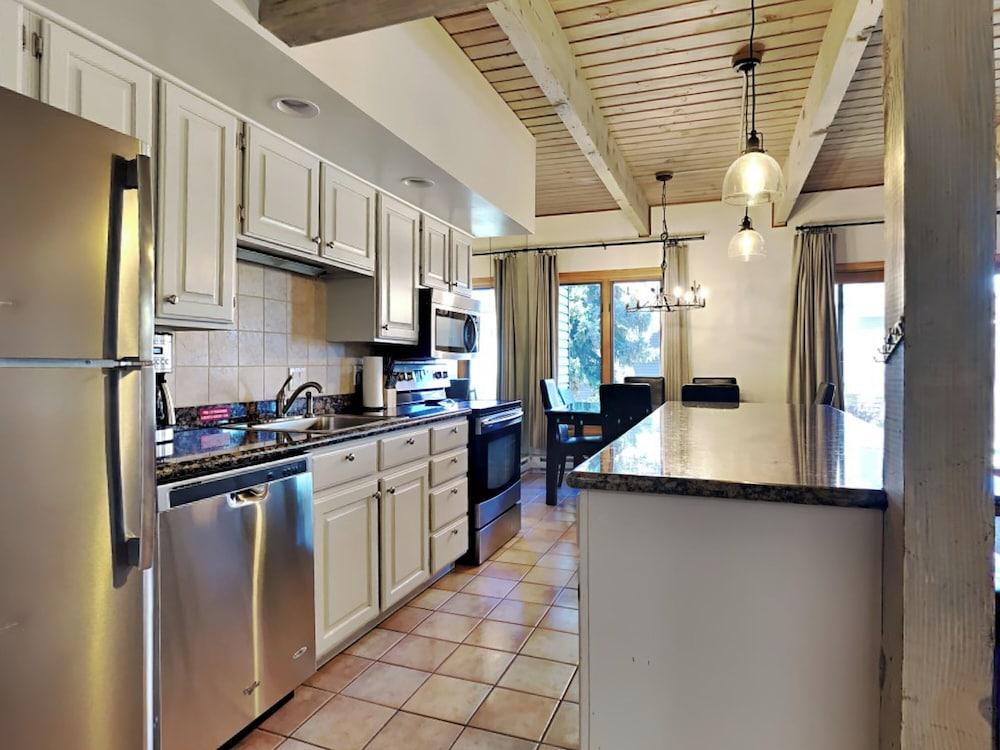 The Timberline Condominiums photo 43