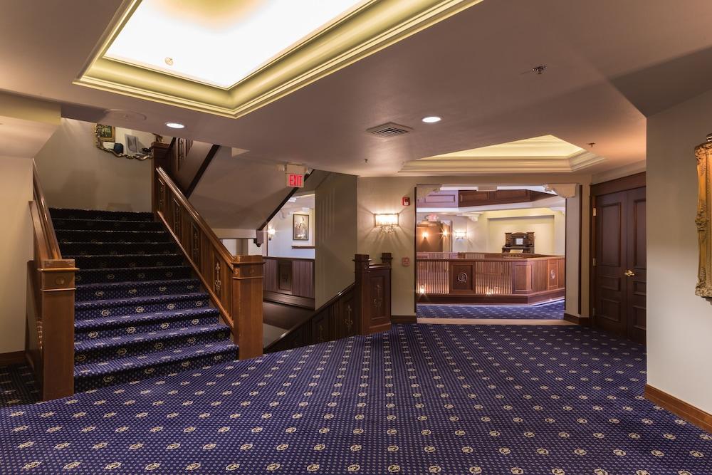 Hotel Winneshiek photo 16