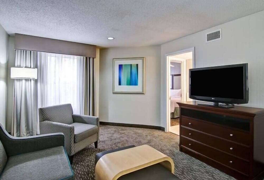 Poplar Inn and Suites photo 14