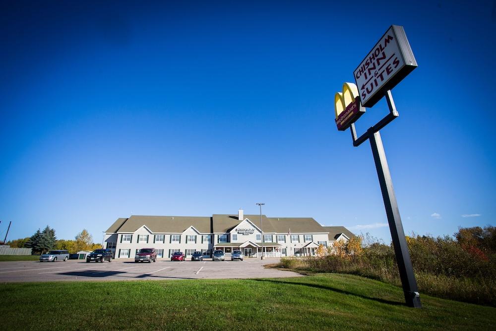 Chisholm Inn & Suites photo 18