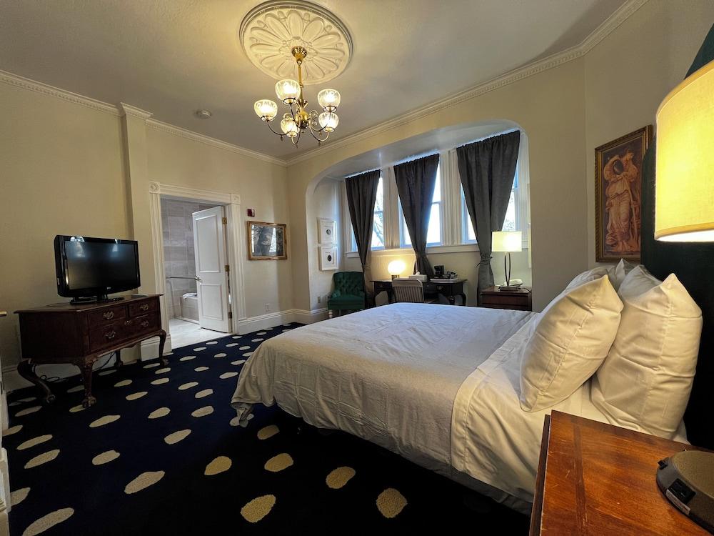 The Sterling Hotel photo 15