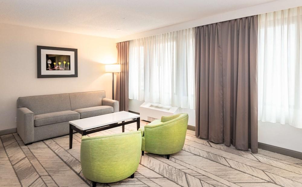 DoubleTree by Hilton Newark Penn Station photo 38