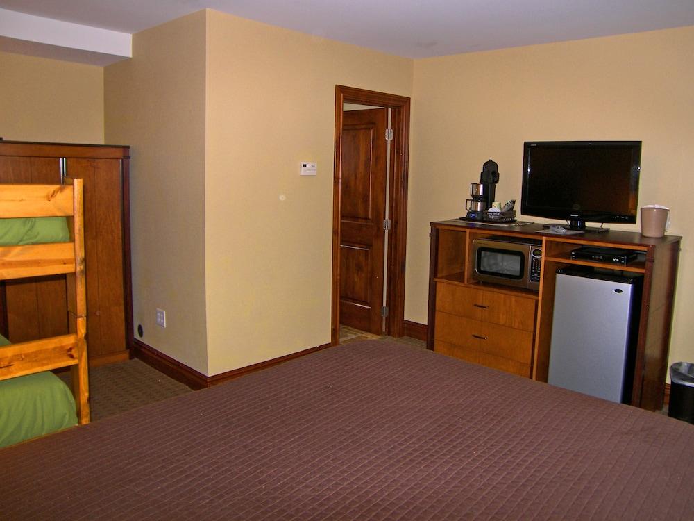 BackCountry Inn photo 13