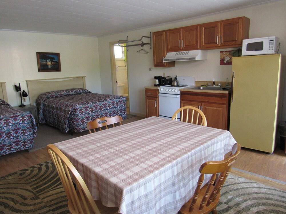 Acadia Gateway Motel photo 33