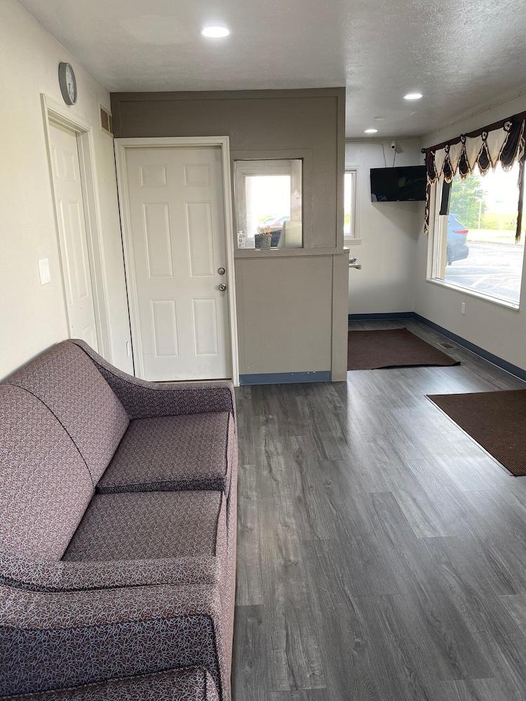 New Budget inn photo 2