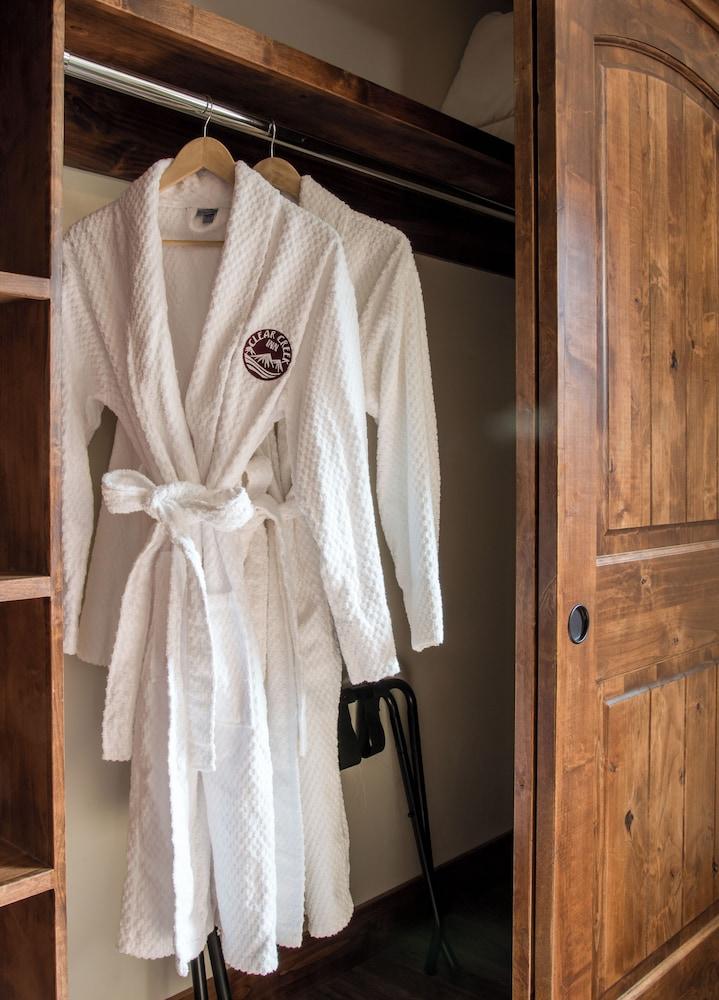 Clear Creek Inn photo 15