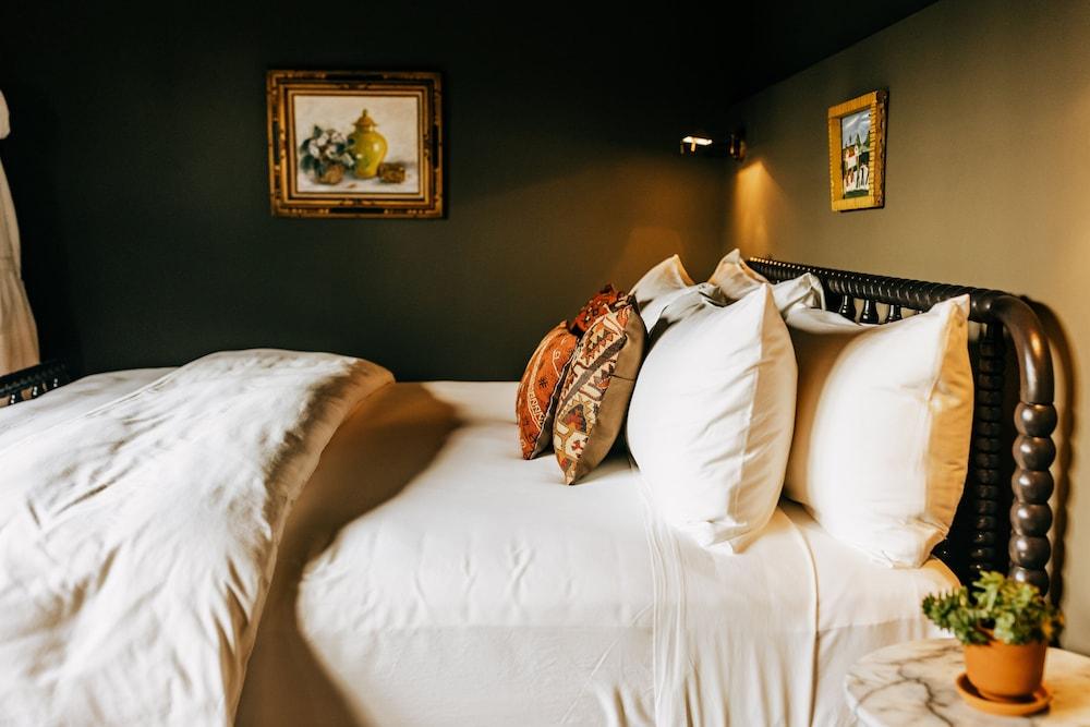 The Frances Modern Inn photo 14