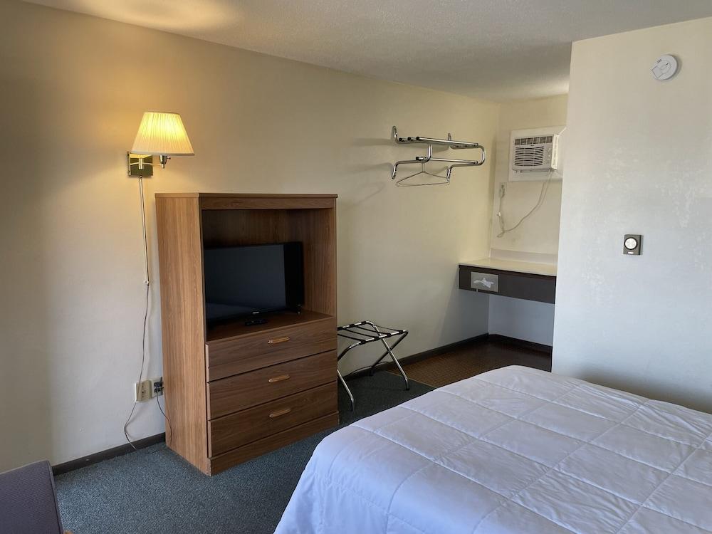 Sunset Motel photo 31