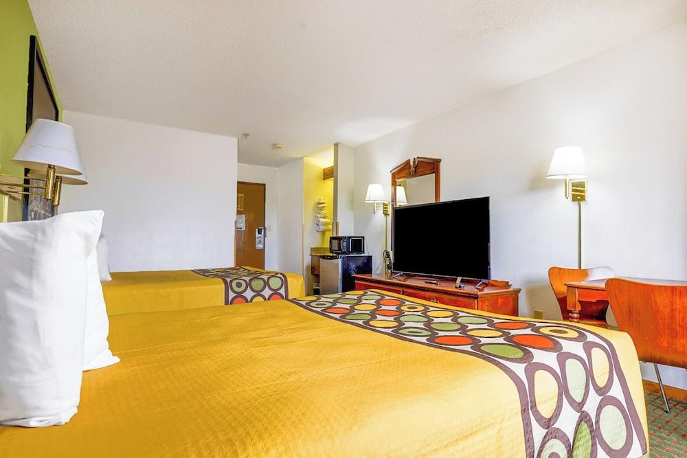 Super Sleep Inn photo 24
