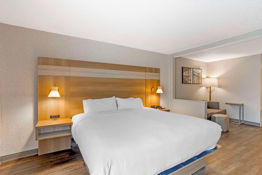 Best Western Plus Heritage Rail Inn & Suites photo 11