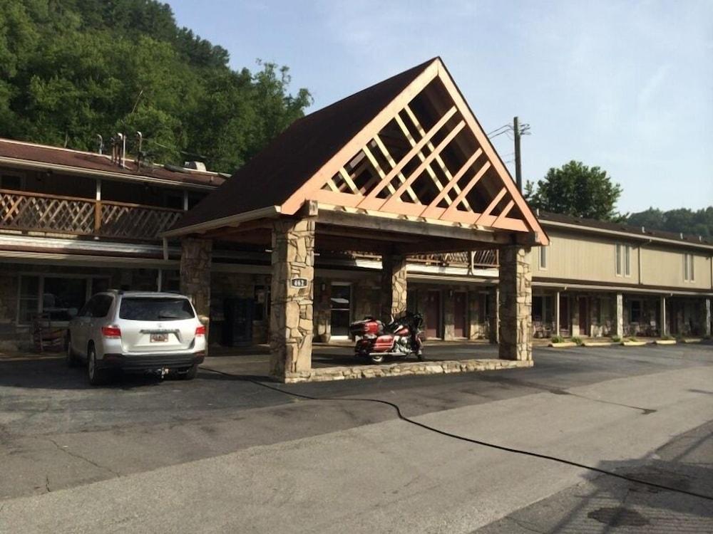 Drama Inn photo 6