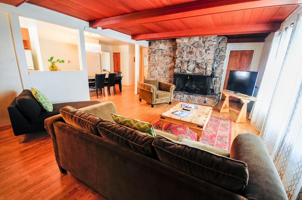 Tahoe Vistana Inn photo 89