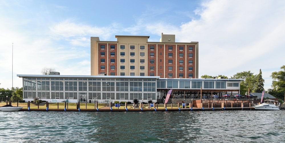 Crowne Plaza Niagara Falls NY Riverside by IHG photo 1