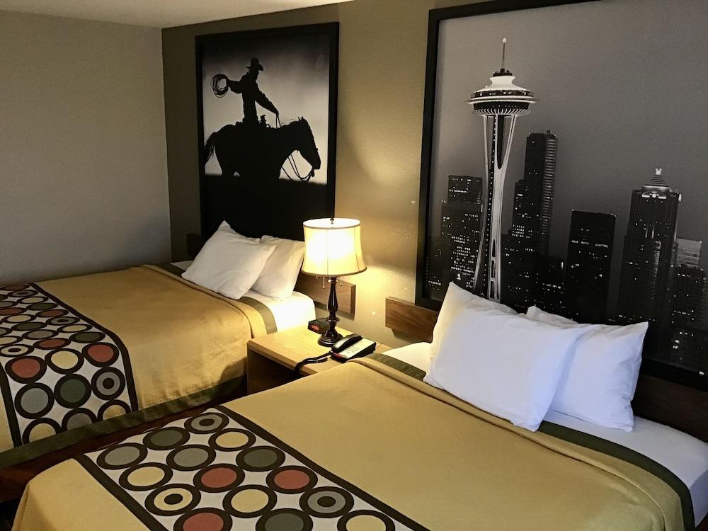 Super 8 by Wyndham Spokane/West photo 13