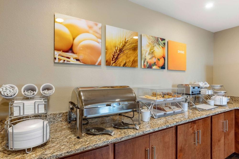 Comfort Inn White House photo 23