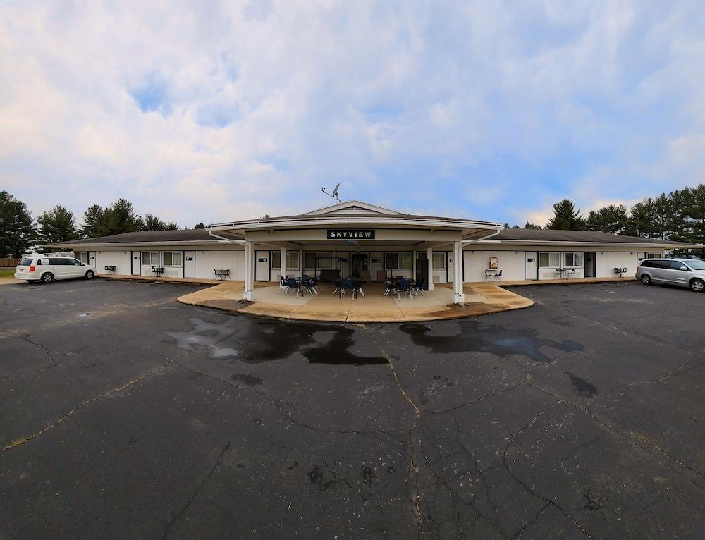 Skyview Motel photo 13