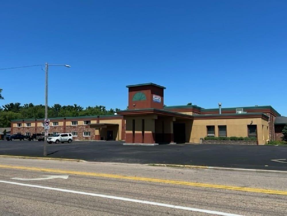 Posh Inn & Suites photo 3