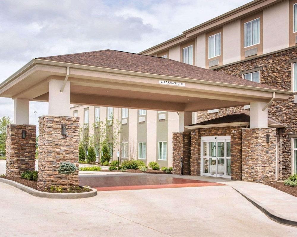 Sleep Inn & Suites Parkersburg - Mineral Wells — hotel in Parkersburg