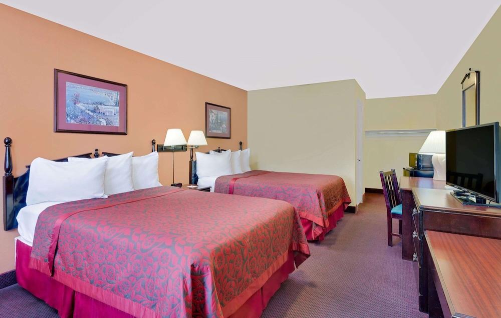 Days Inn by Wyndham Waynesboro photo 14