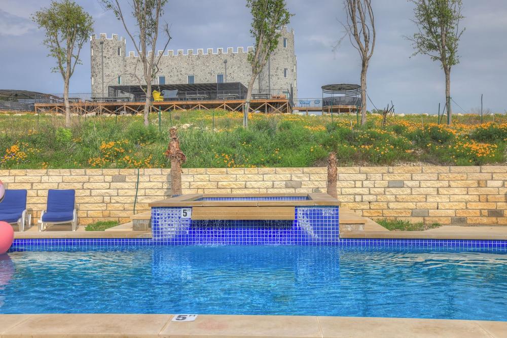 The Bentley Hotel - James Bond Suite - Pool View photo 14