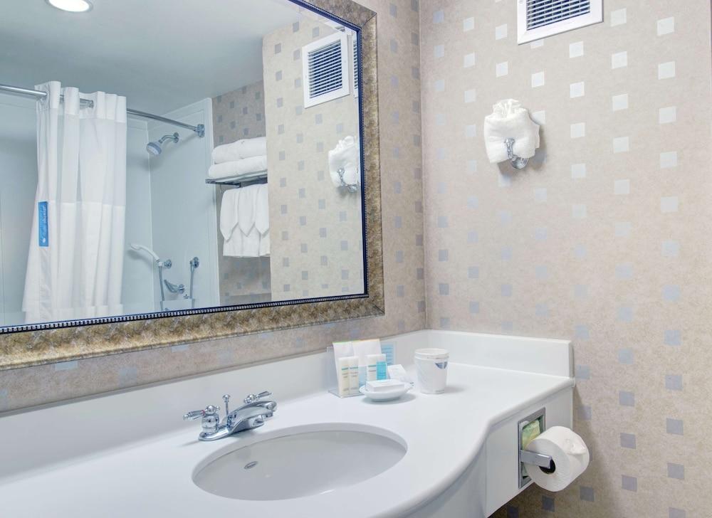 Hampton Inn & Suites Boston Crosstown Center photo 19