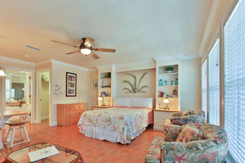 Tortuga Inn Beach Resort photo 93