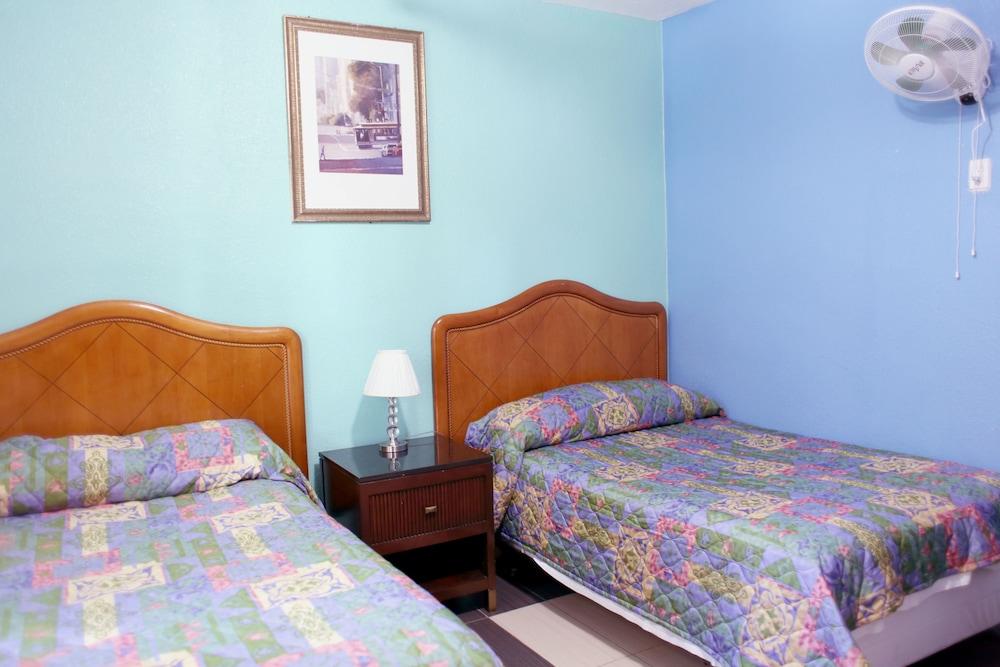 Oak Hotel photo 4