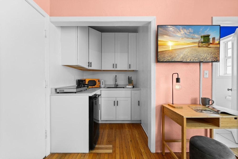Blue Flamingo Suites photo 67