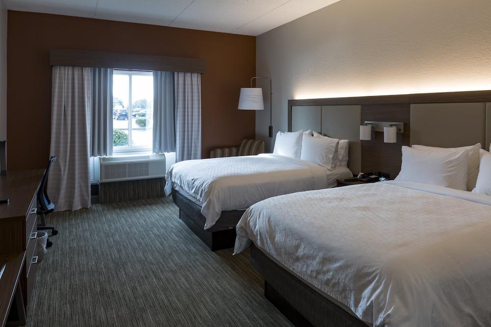 Holiday Inn Express Hotel & Suites Hillview by IHG photo 9