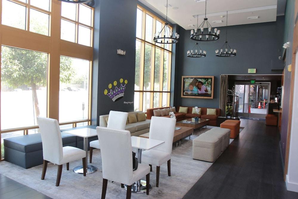 BLVD Hotel and Studios Universal-Hollywood, an Ascend Collection Hotel photo 95