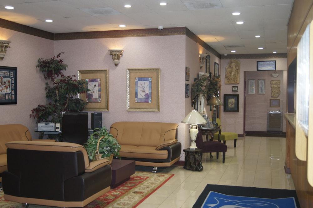 Royal Inn photo 35