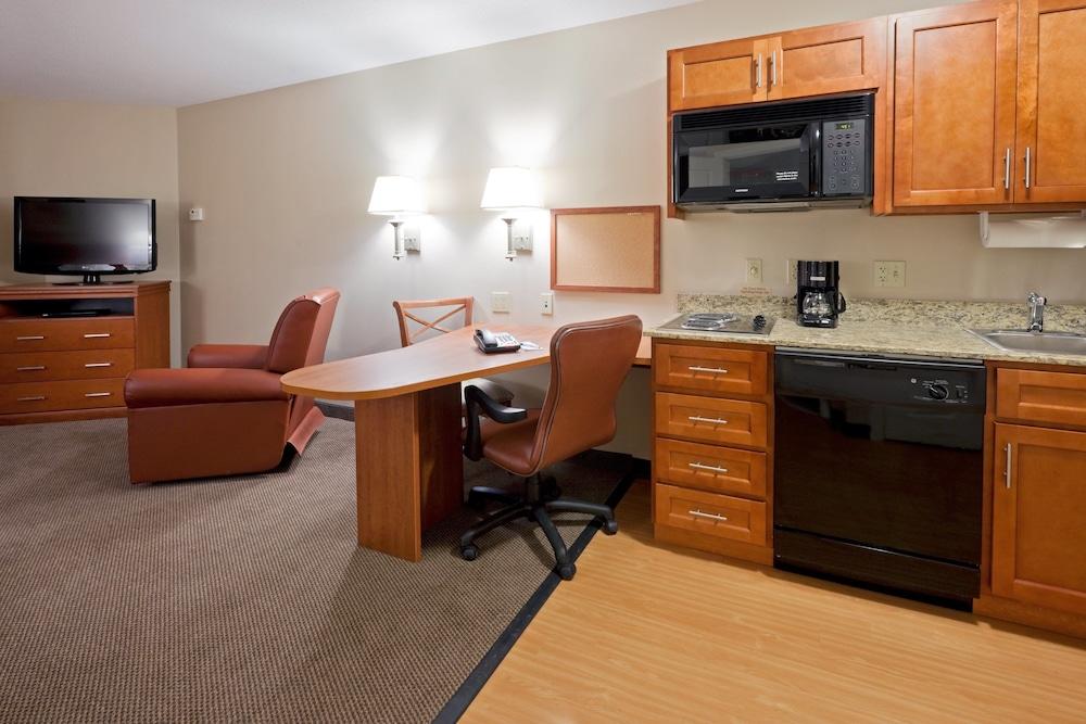 Candlewood Suites Williamsport by IHG photo 26