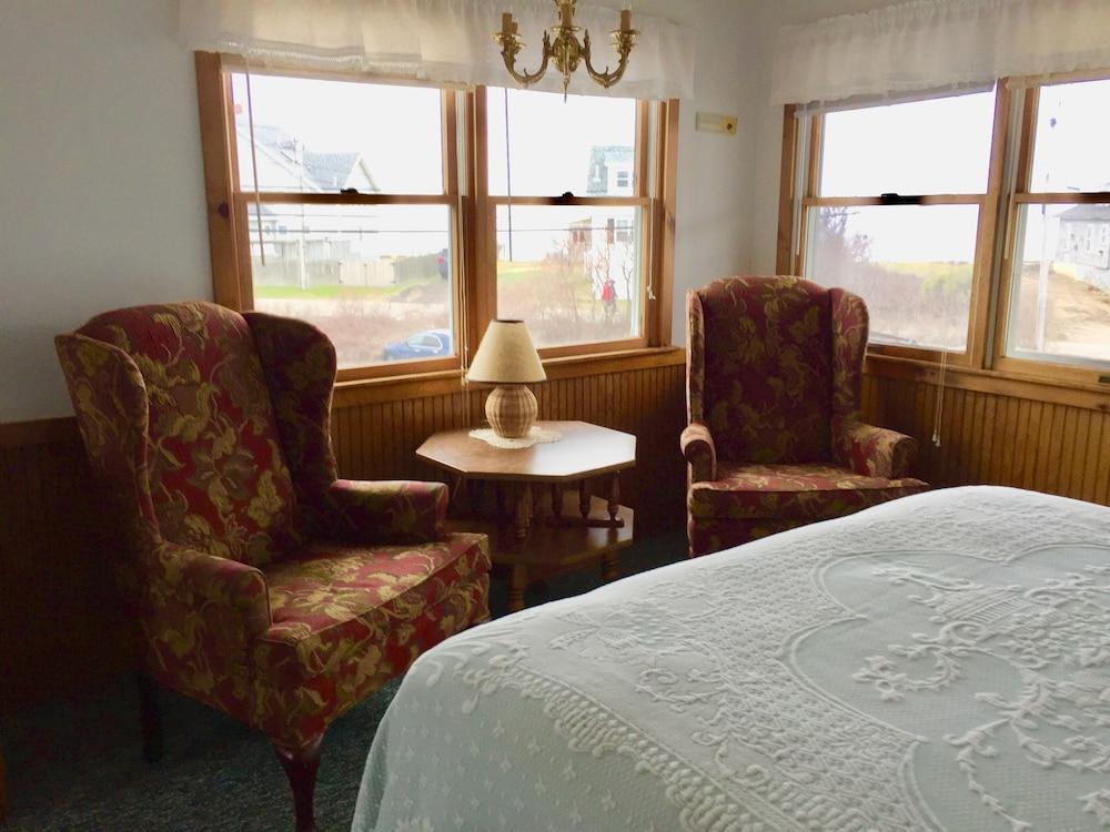 Moody's Motel & Cottages photo 16