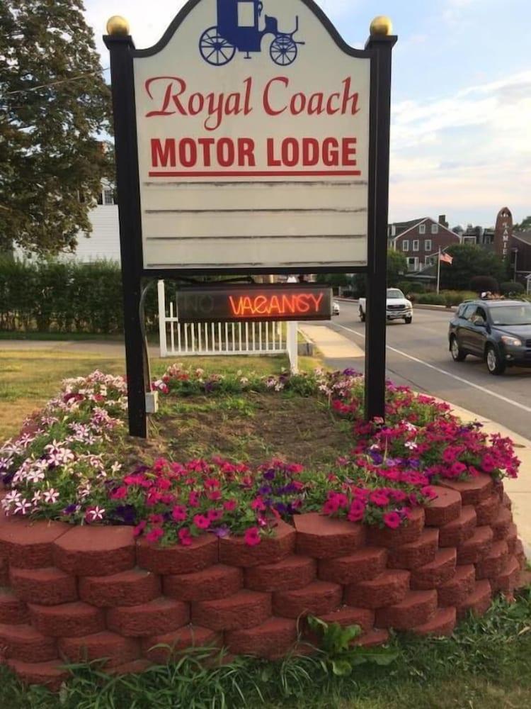 Royal Coach Motor Lodge photo 14