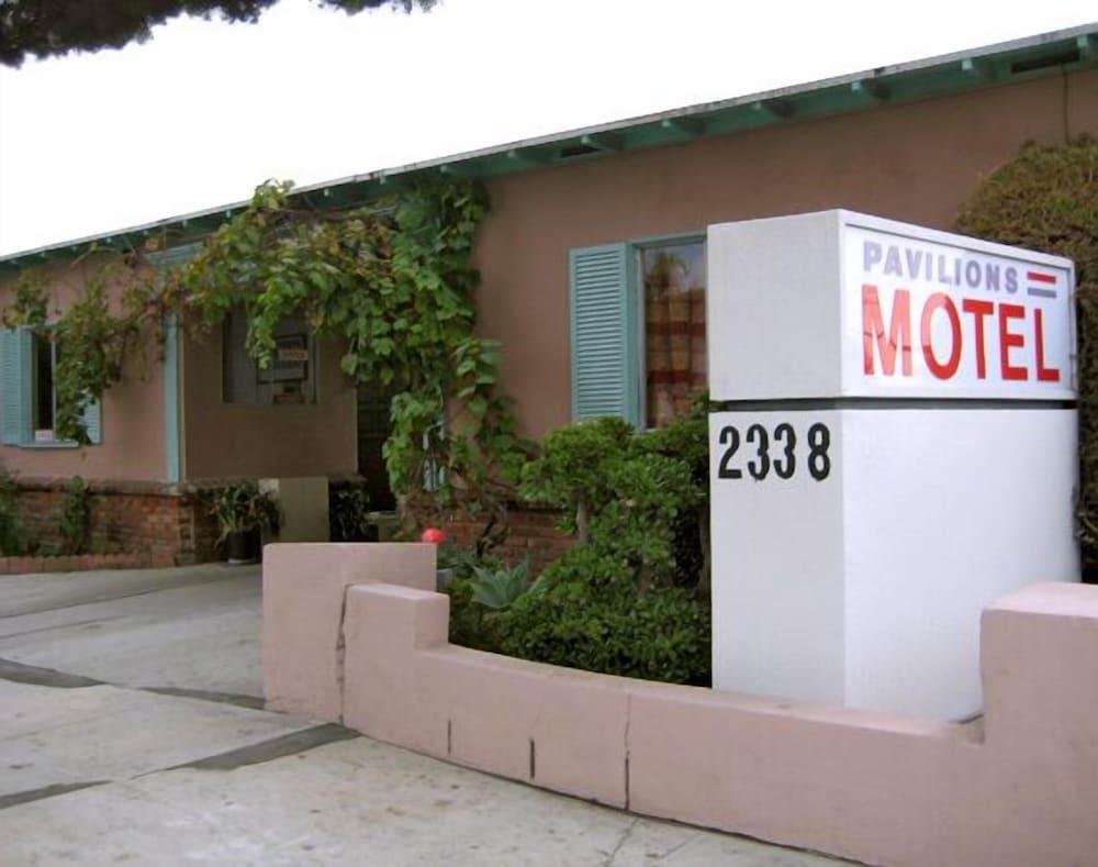 Pavilions Motel photo 9