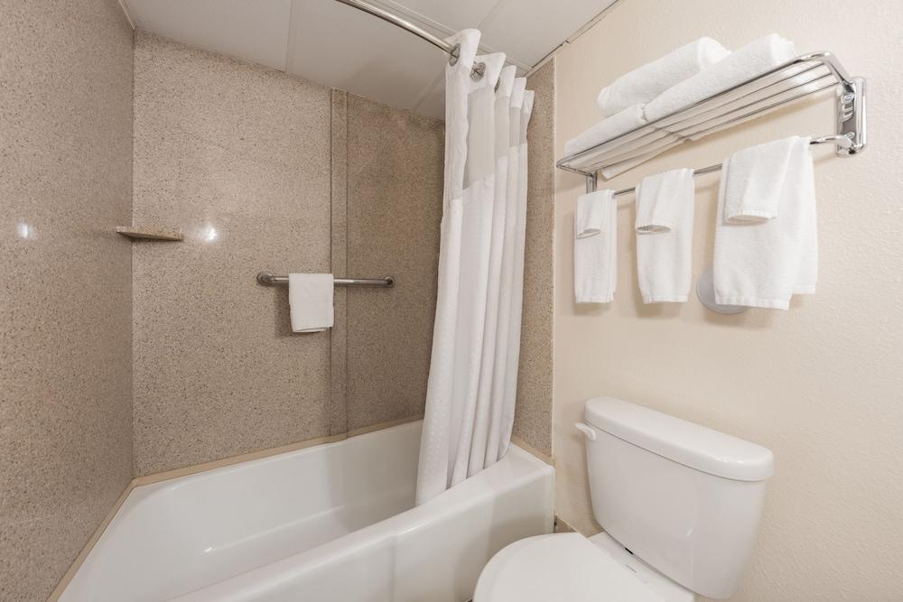 South Country Suites photo 3