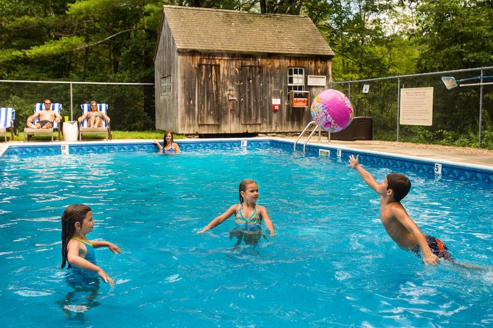 Old Sturbridge Inn and Reeder Family Lodges — hotel in Sturbridge