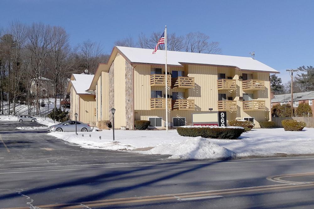 Iron Horse Inn photo 12
