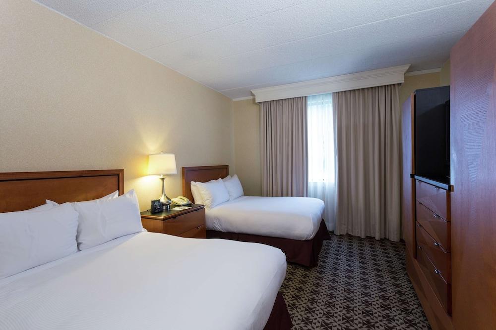 DoubleTree Suites by Hilton Hotel Mt. Laurel photo 18