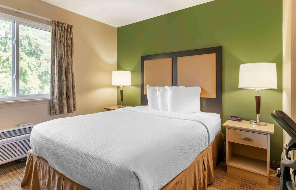 Extended Stay America Suites Houston Westchase Westheimer photo 4
