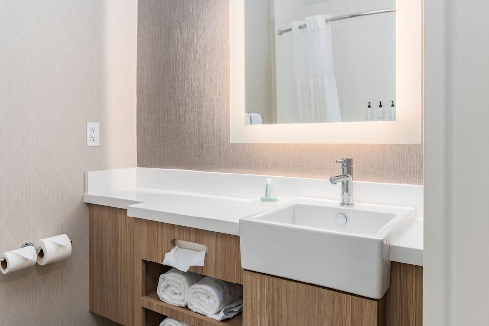 SpringHill Suites by Marriott Freeport Brunswick photo 7